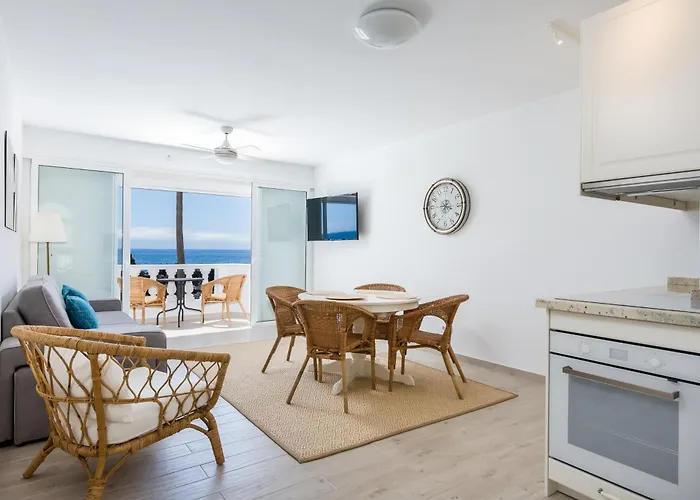 Modern, Cozy And Peaceful Oceanfront Oasis *