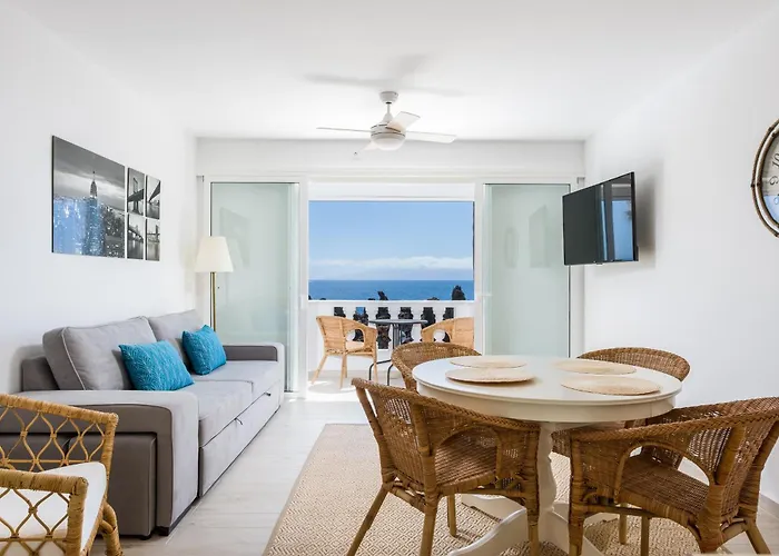 Apartmán Modern, Cozy And Peaceful Oceanfront Oasis